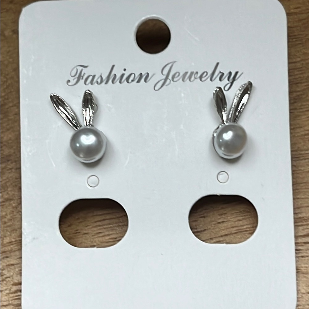 Pearl Face Bunnies-NWT